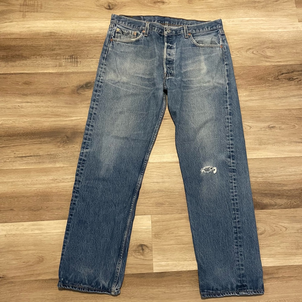 Vintage Levis 501 xx button fly jeans USA Men’s 35x30 perfectly distressed